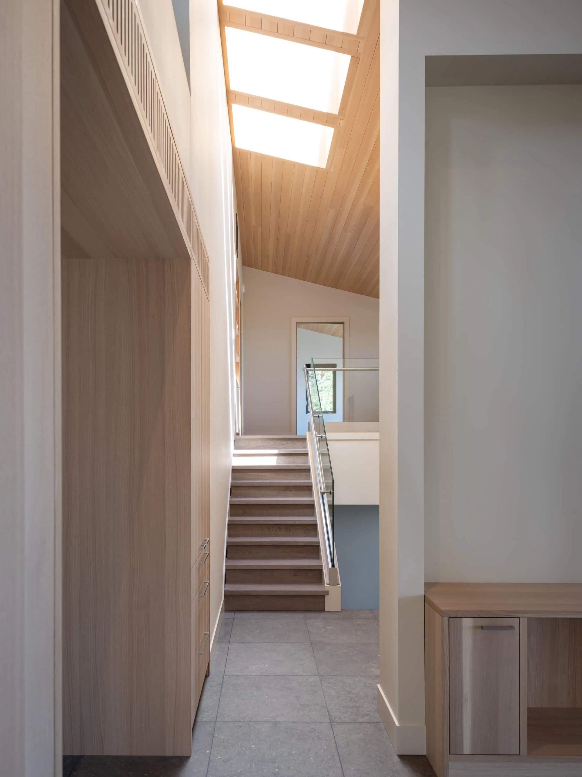 desolation-sound-residence-stair-hall-under-skylights-architectural-photographer-matt-anthony.jpg