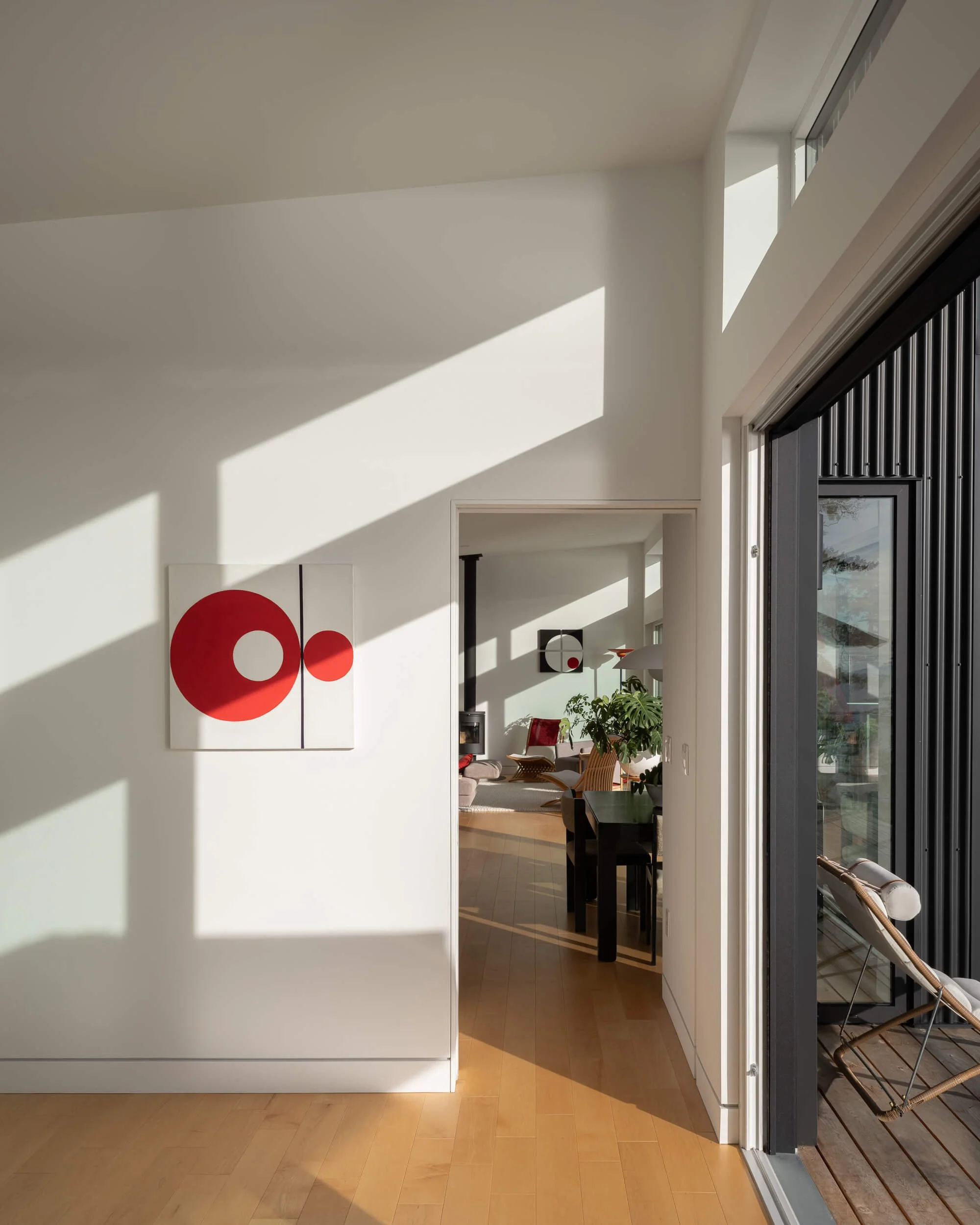 oles-cove-halfmoon-bay-clerestory-shadows-white-wall-architectural-photographer-matt-anthony.jpg