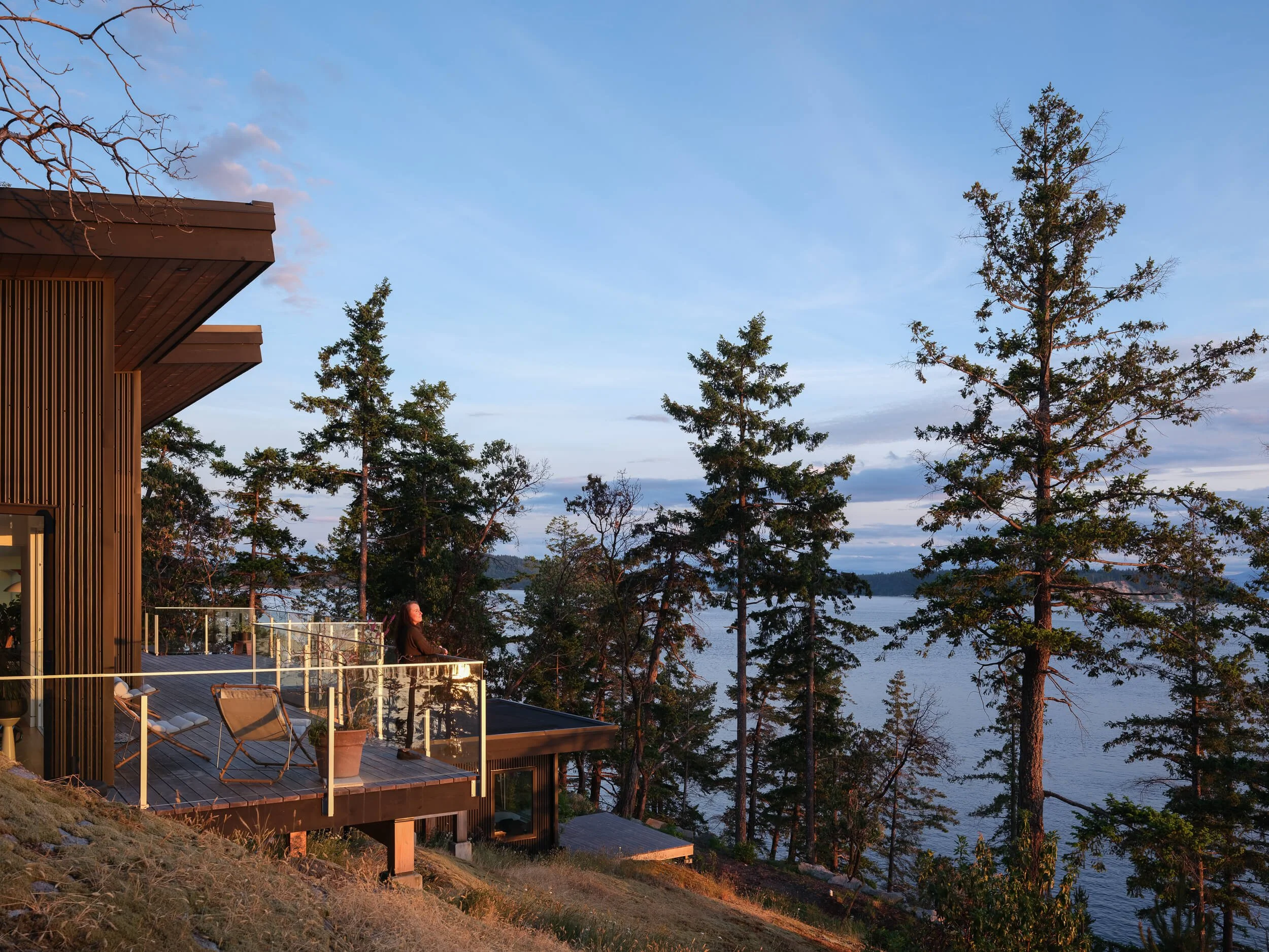 oles-cove-halfmoon-bay-golden-hour-cantilevered-deck-architectural-photographer-matt-anthony.jpg