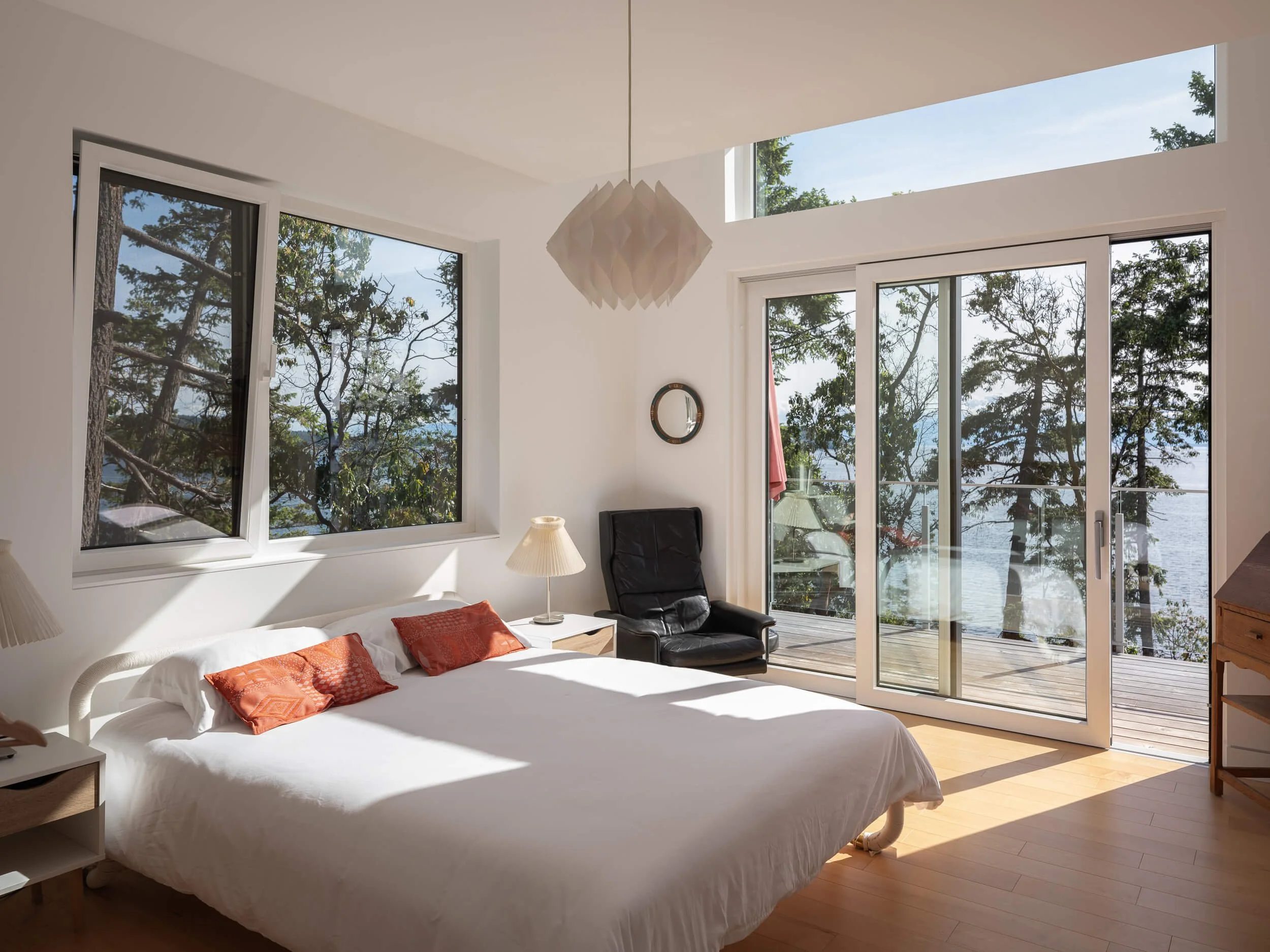oles-cove-halfmoon-bay-primary-bedroom-deck-ocean-view-architectural-photographer-matt-anthony.jpg