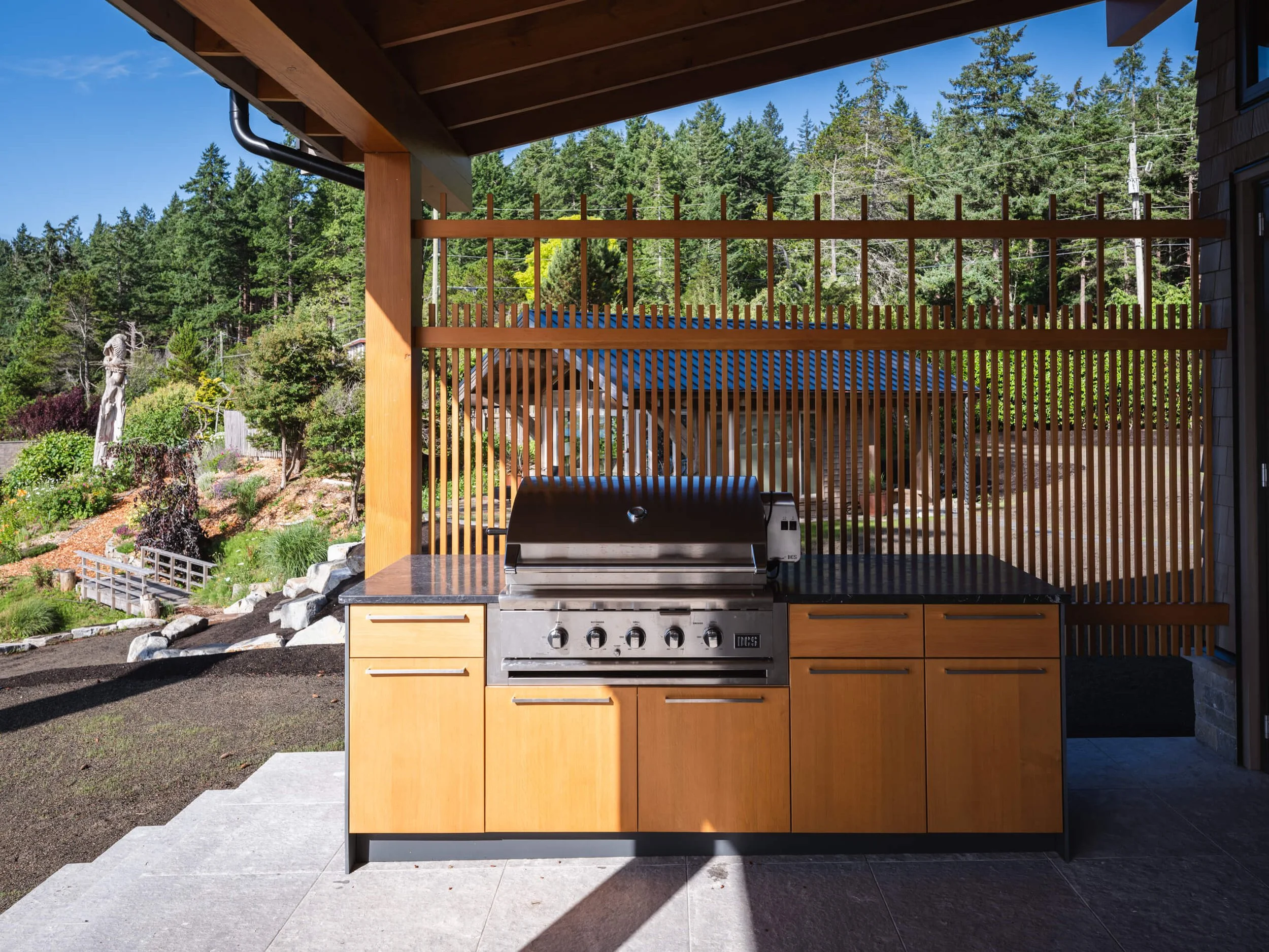 desolation-sound-residence-outdoor-kitchen-cedar-screen-architectural-photographer-matt-anthony.jpg