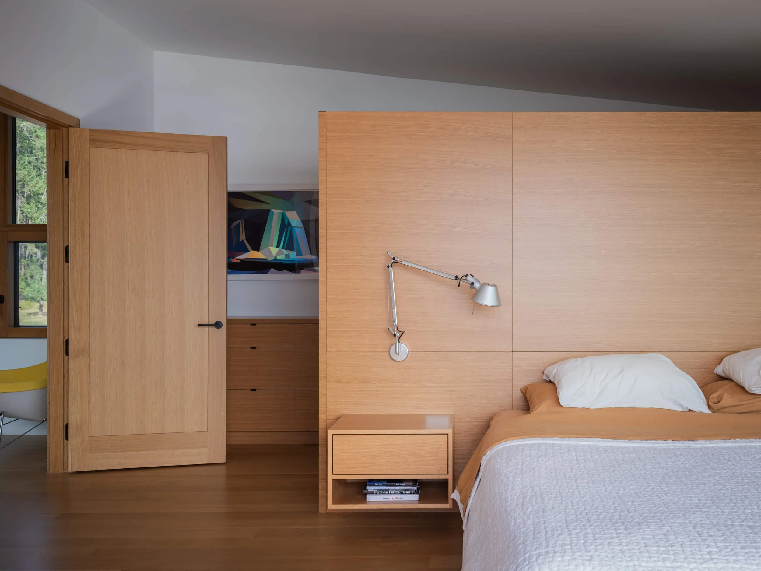 salt-spring-island-residence-bedroom-oak-headboard-wall-architectural-photographer-matt-anthony.jpg