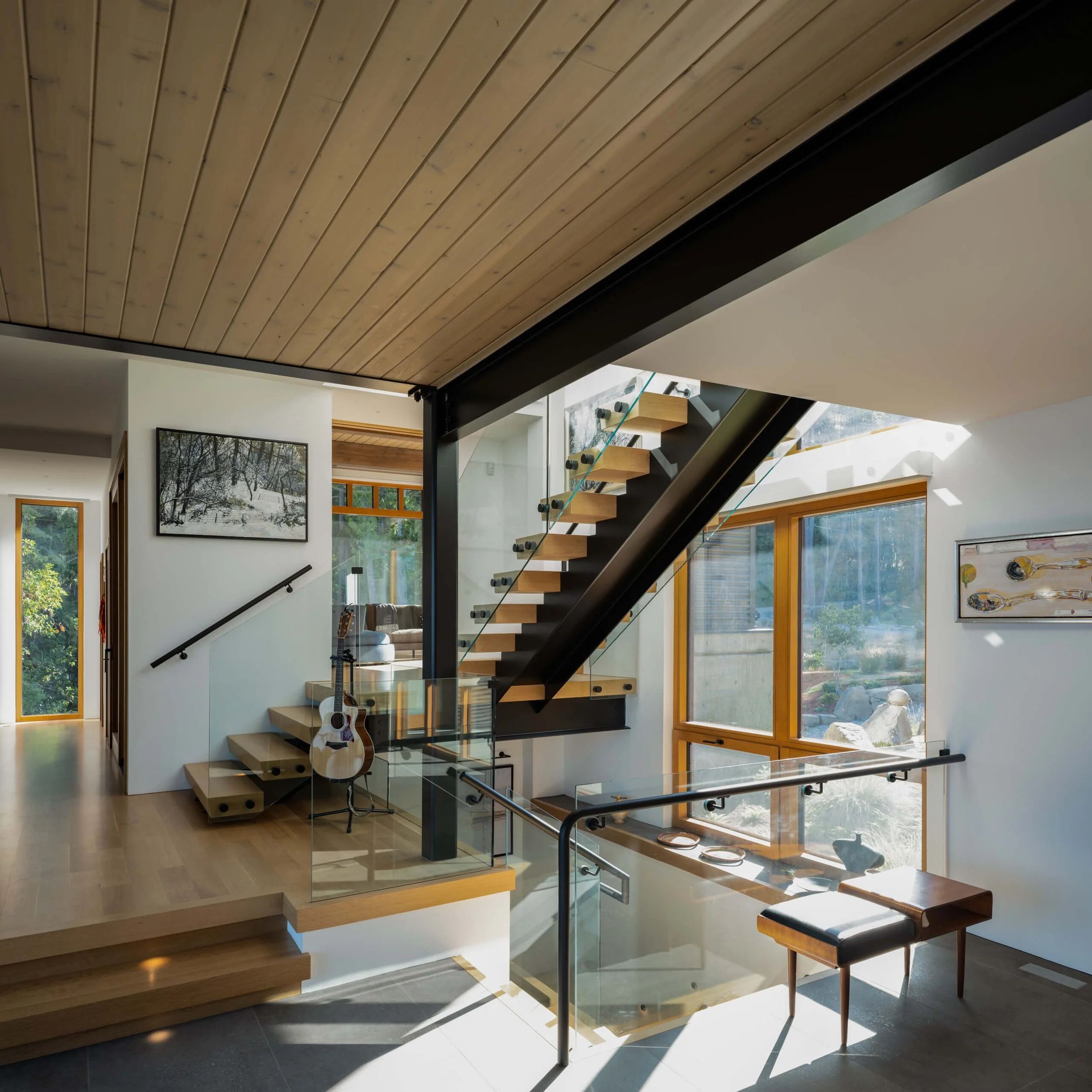 salt-spring-island-residence-entry-hall-from-the-landing-architectural-photographer-matt-anthony.jpg