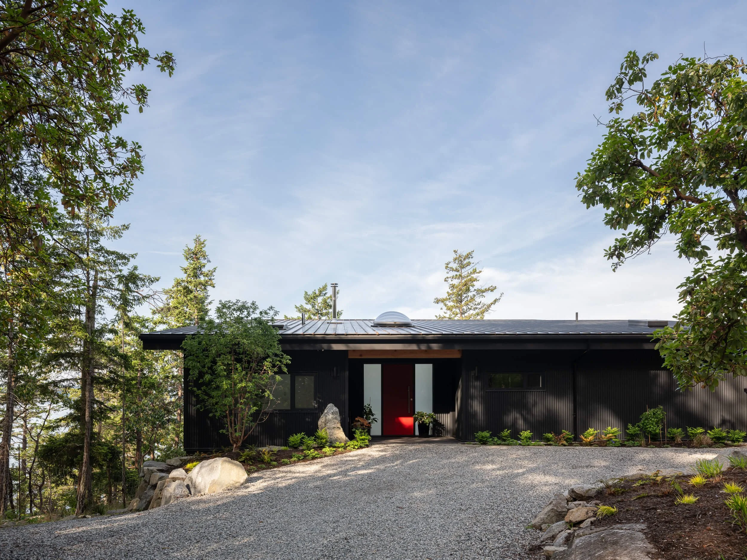 oles-cove-halfmoon-bay-front-elevation-red-door-architectural-photographer-matt-anthony.jpg