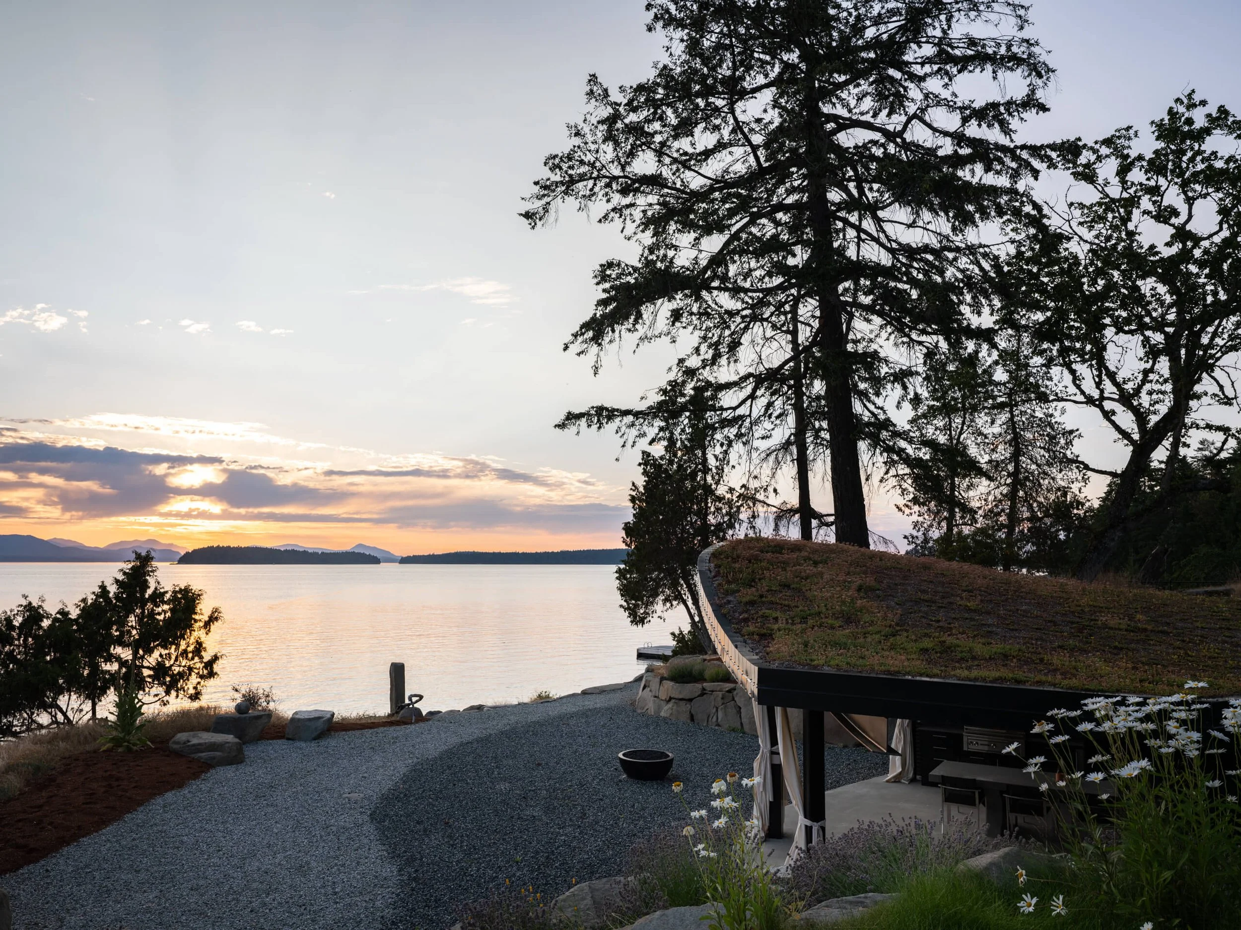 salt-spring-island-residence-sunset-along-the-shoreline-path-architectural-photographer-matt-anthony.jpg