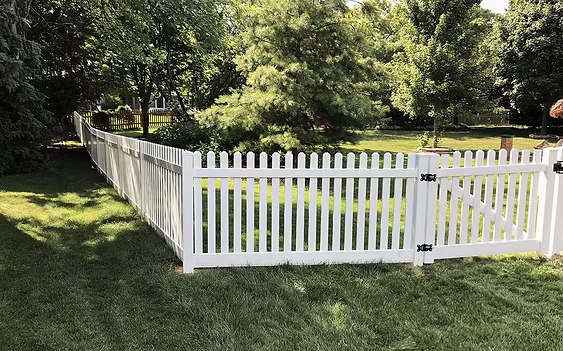 Select Series V204 vinyl picket fence with gate and flat-top design in Bergen County, NJ