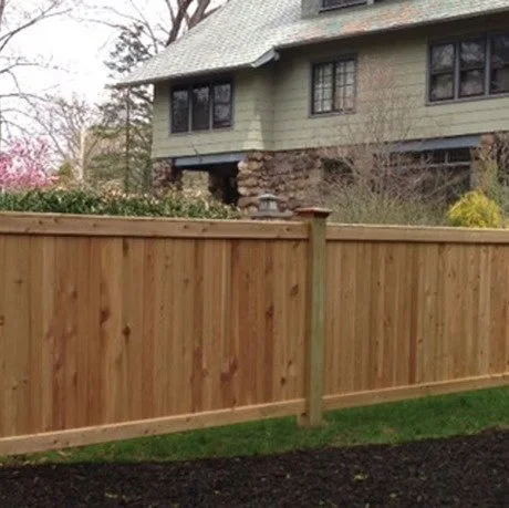 Symmetric wood fence in Union County, NJ