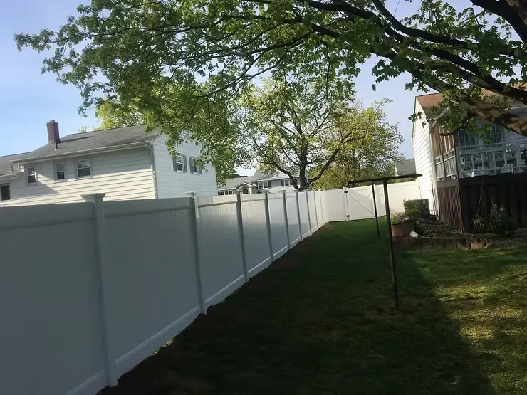A Short Guide to Choosing the Best Fencing Materials for Your Property in Monmouth County, NJ