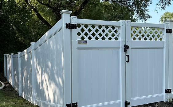Select Series V101 With Large Lattice vinyl fence featuring decorative lattice top in Morris County, NJ