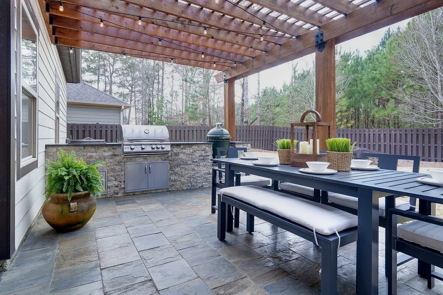 Outdoor kitchens in Johns Creek, GA.