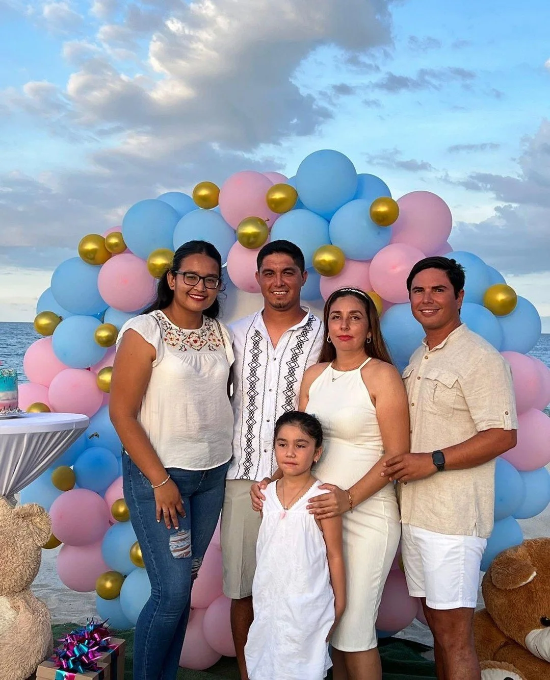 It&rsquo;s a BOY! 💙🩵 Couldn&rsquo;t have picked a better place to reveal such big news. #BabyReveal #BabyOnTheWay #BumpReveal #PartyToRemember