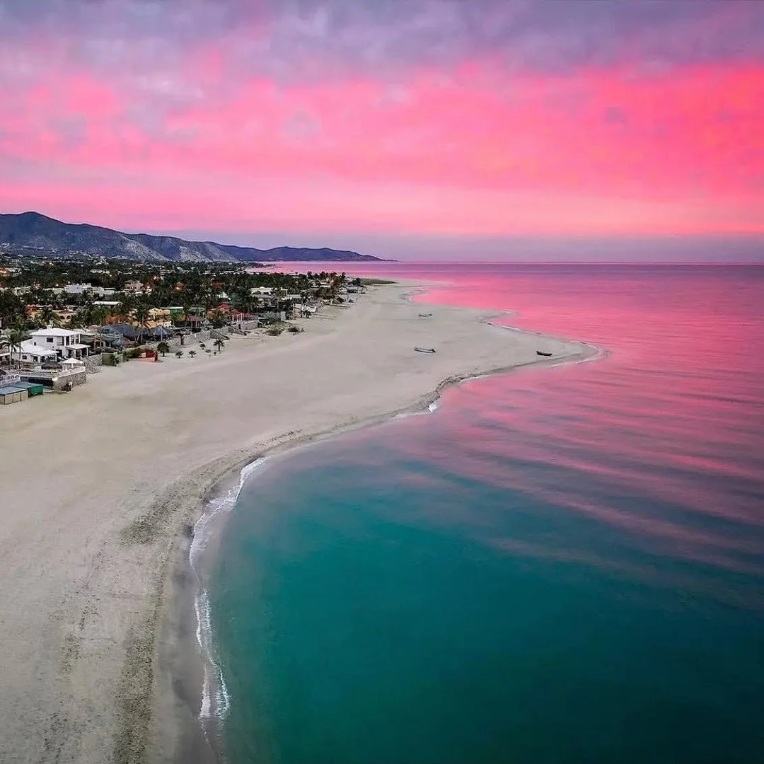 Los Barriles is a beach that still holds the relaxed, laid-back vibe that made Baja California Sur famous.⁠
⁠
Here, you can enjoy sport fishing, try your hand at windsurfing, or explore vast stretches of deserted coastline.⁠
⁠
📸: @adrienpatane⁠
#Bea