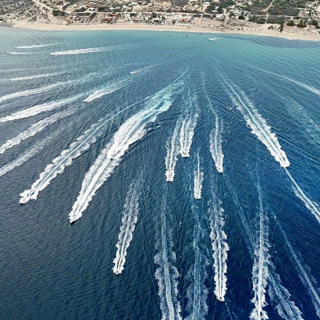 The XXII Fishing Tournament &ldquo;El Cardonal&rdquo; is officially underway! 🎣 ⁠
This morning, 63 boats hit the waters off El Cardonal, kicking off one of the region&rsquo;s most anticipated fishing events. With anglers, families, and the local com