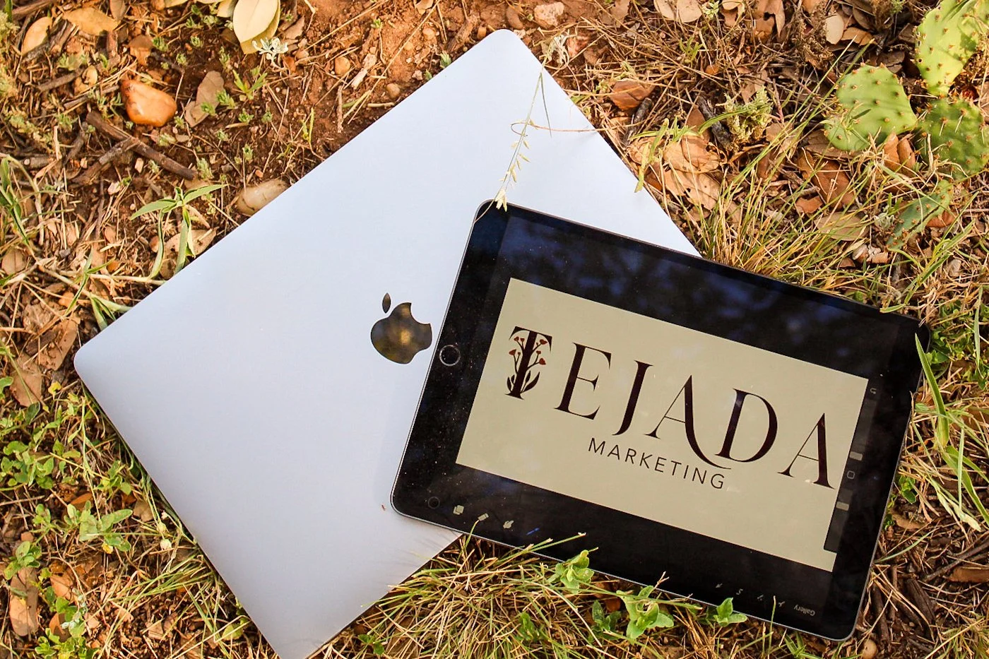 A logo is the face of your brand. We’ll work closely with you to create a logo that captures your business’s personality, values, and mission. Whether you need a modern, rustic, or traditional design, we’ll bring your vision to life.