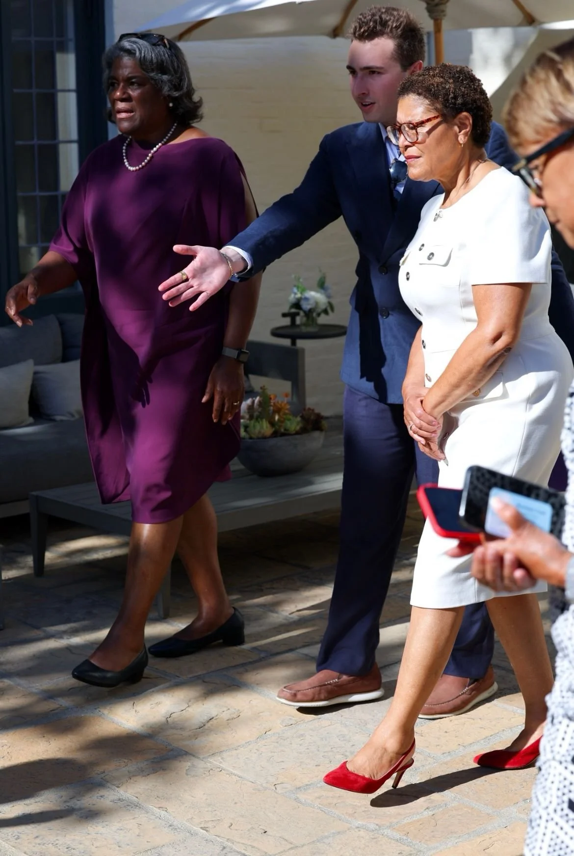 david leading ladies.jpeg