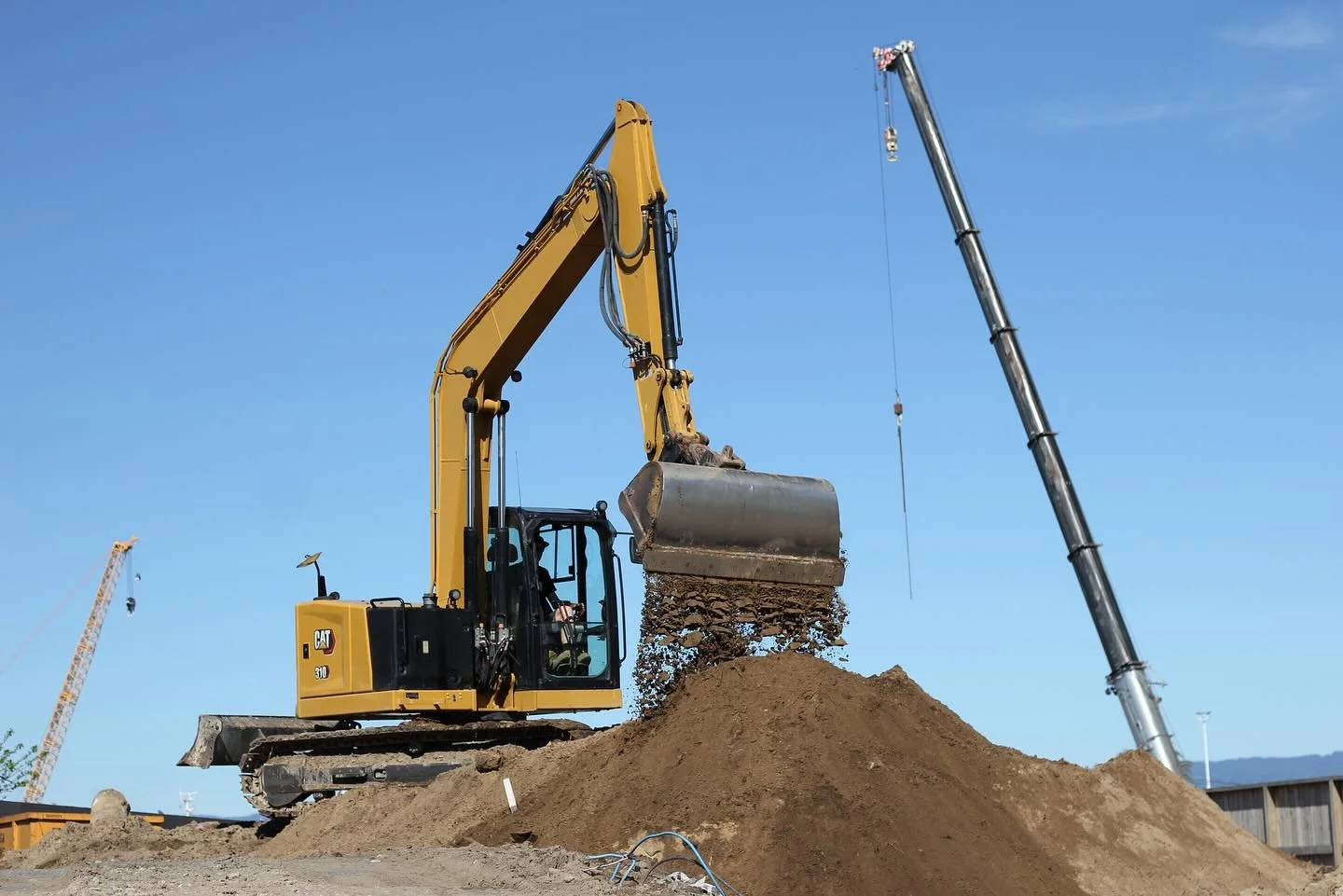 Bluebird day on site today with Mount Build 🌞

@samscivil #samscivil #samscivilanddrainage #taurangacivil #taurangaearthworks #taurangadrainage