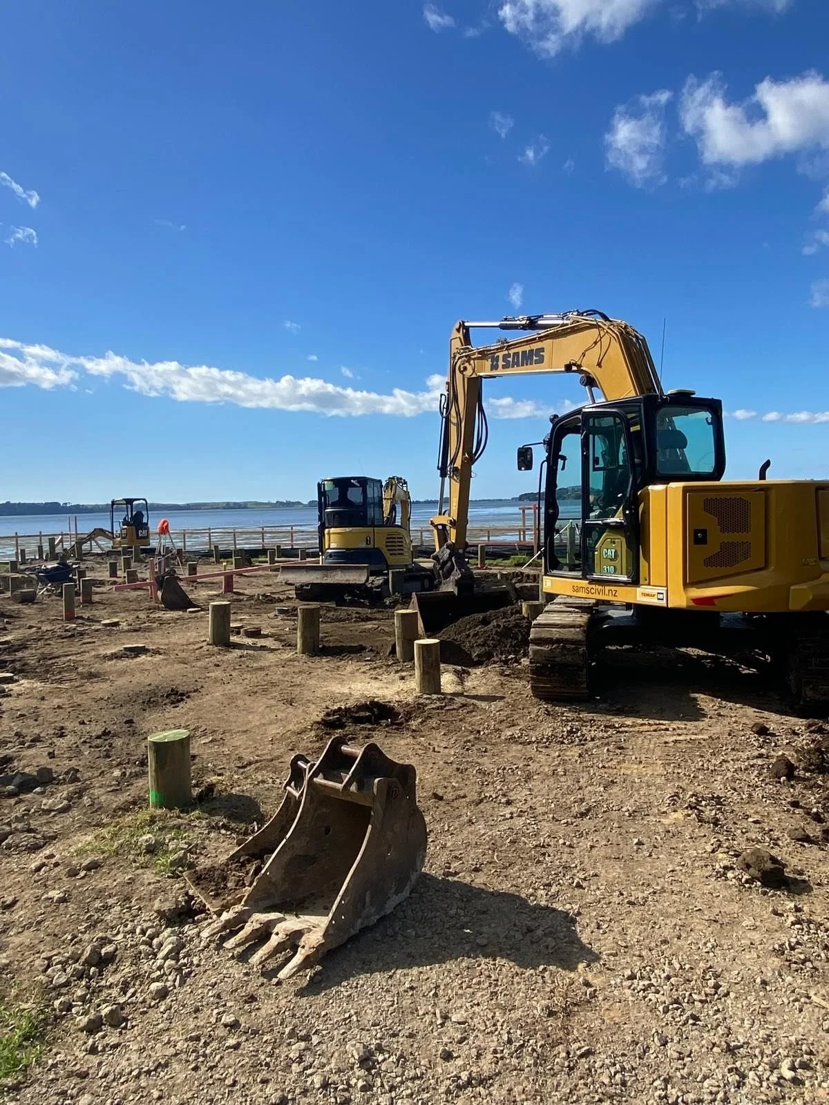 Stunner earthworks views out at Pahoia with a side of 🏰

@samscivil #samscivilanddrainage #samscivil #taurangadrainage #taurangaearthworks