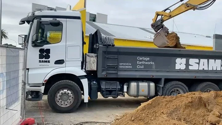 All the moves! 🦺👷🫠🚛

@samscivil #samscivilanddrainage #samscivil #samscivilnz #taurangadrainage #taurangaearthworks
