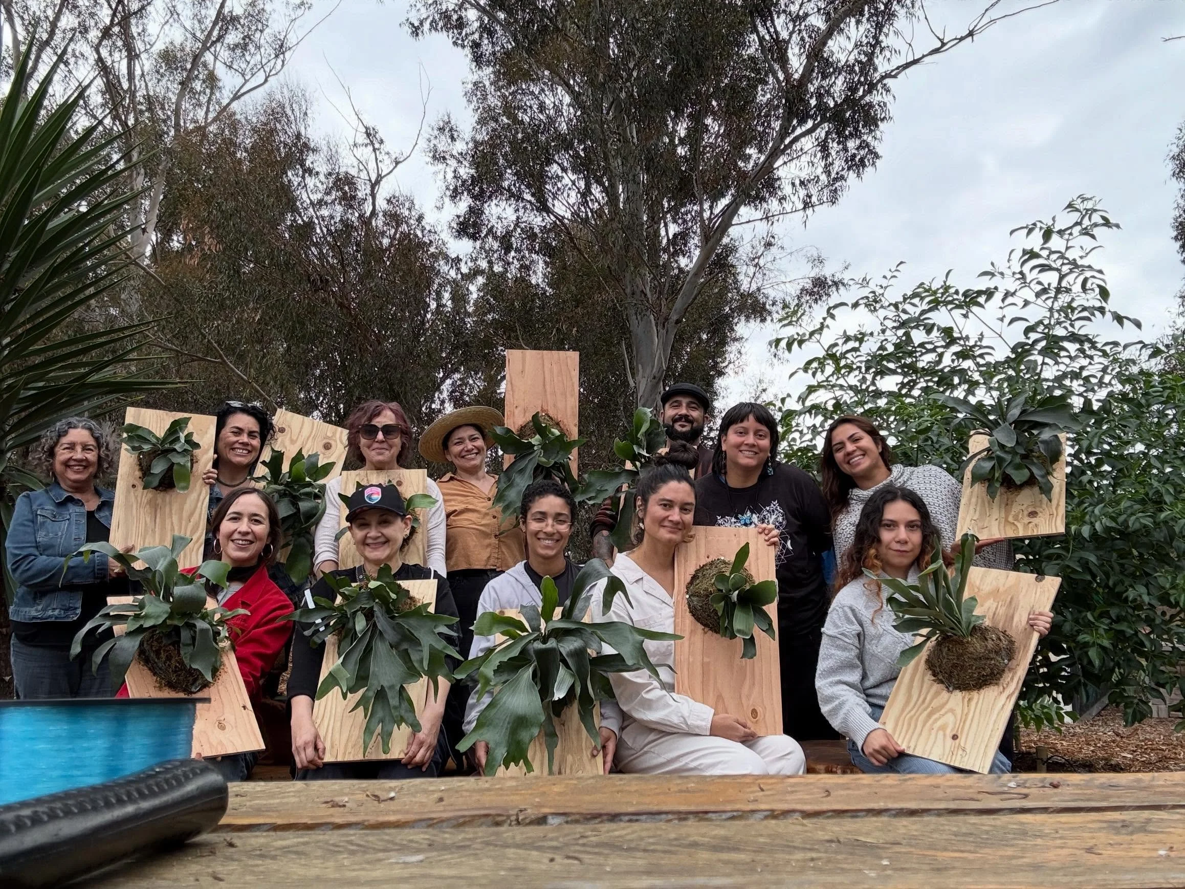 What an amazing Love of Community Arts (L.O.C.A.) staghorn fern mounting workshop with Cris from Inecui Flowers! @inecui.flowers 

I think we can all agree that being in community, using our hands outside in our community garden, helped us relax and 