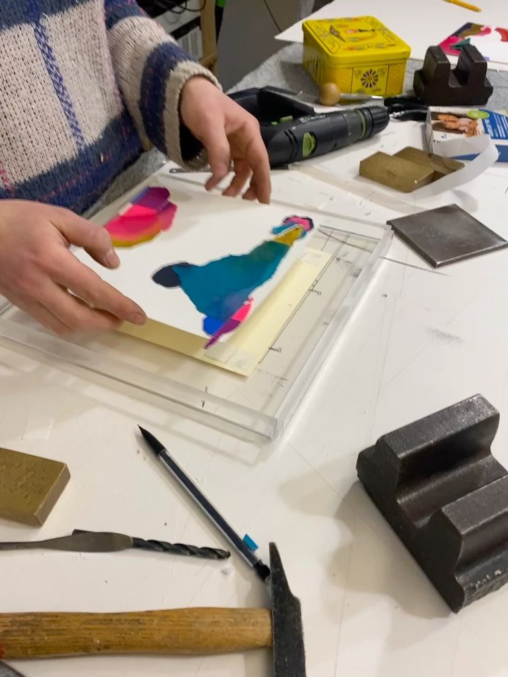 For the Emotional Landscapes series, each piece is presented in a handcrafted Diplex frame (a floating Plexiglas mounting system), created by @aucadredor, a renowned Parisian atelier specializing in fine art framing.

Designed as an extension of the 