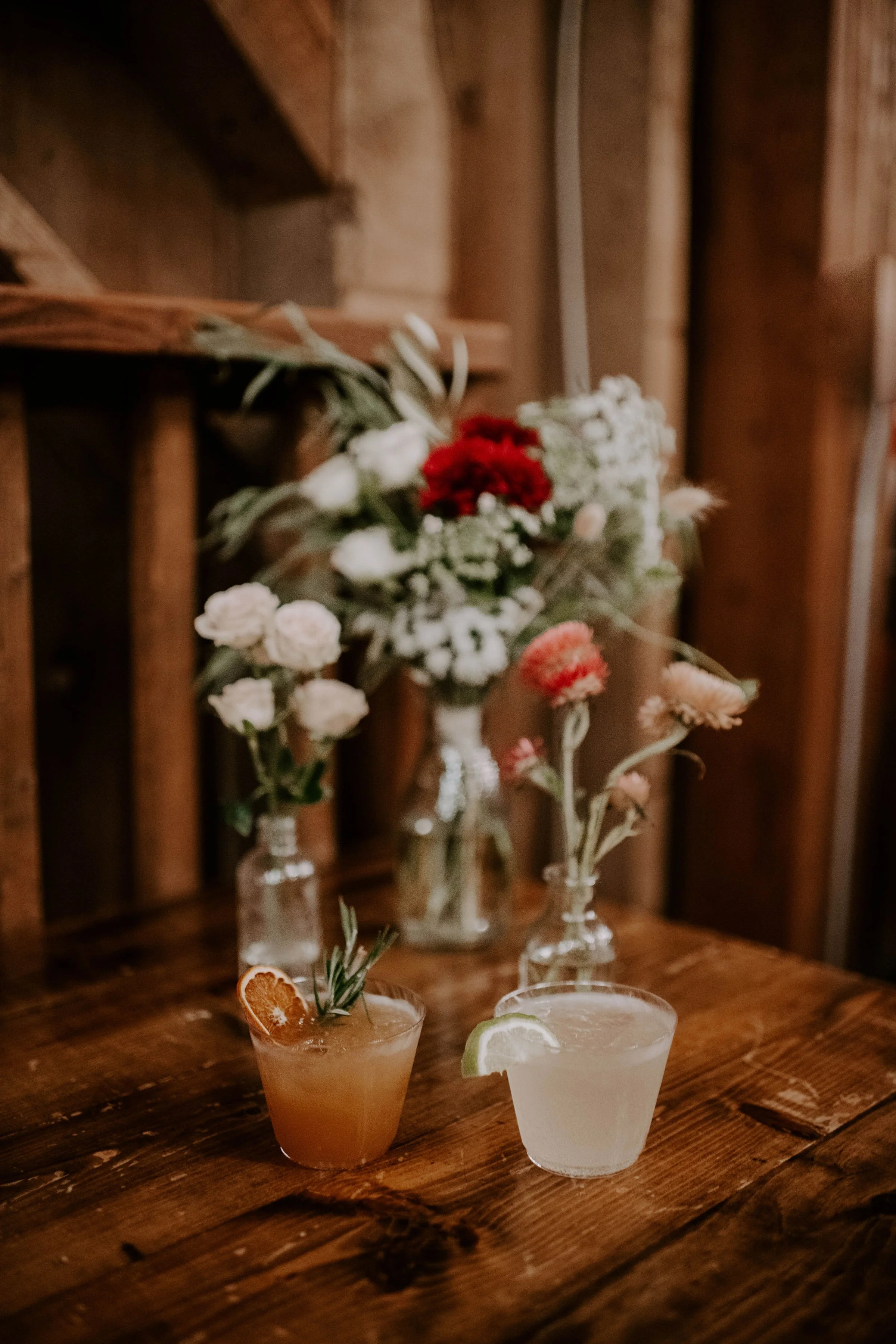 Welcome/Gift/Memorial Table Florals (Bud Vases)