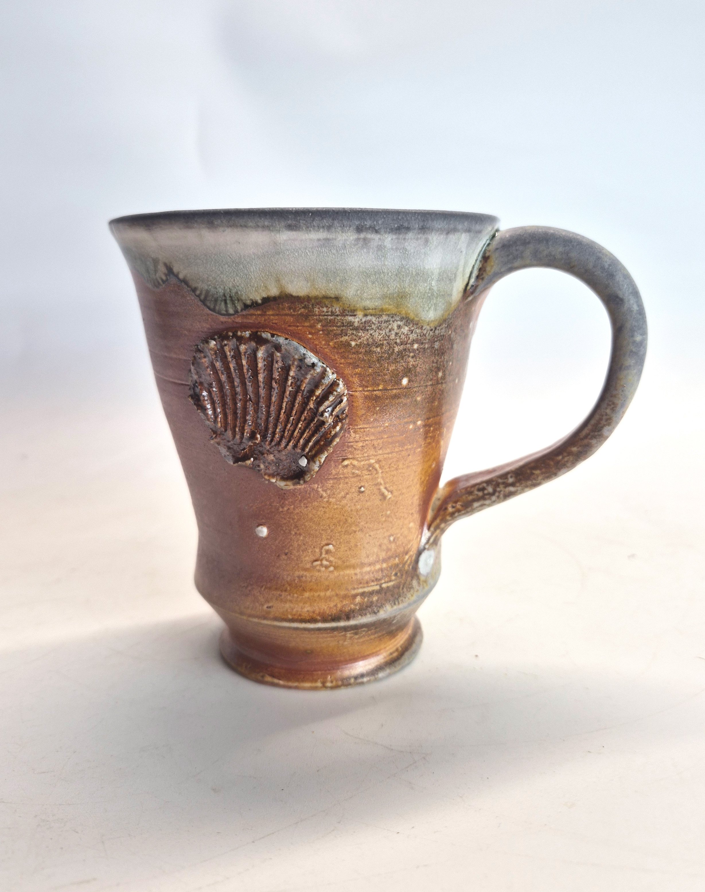 mug1b.jpg