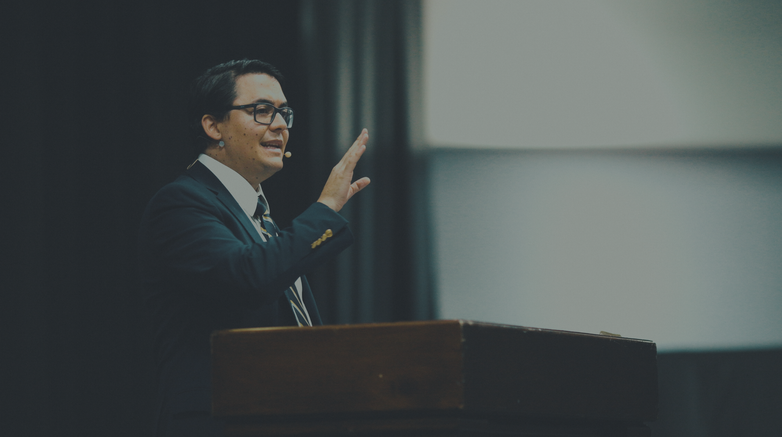 Santiago preaching in Colombia