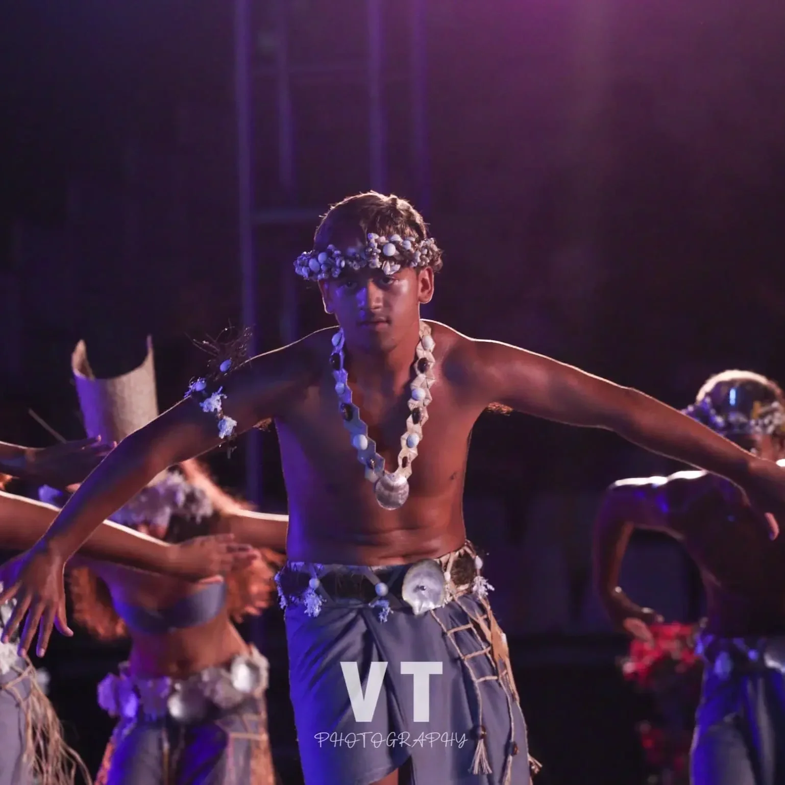 Danseur traditionnel au Heiva Taurea à Tahiti