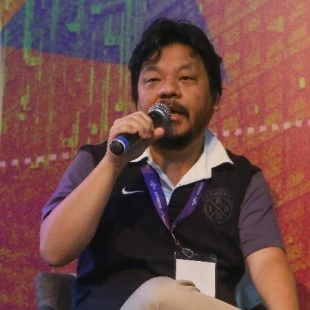 Marcos Takeda é roteirista, criador, pesquisador e professor de roteiro.