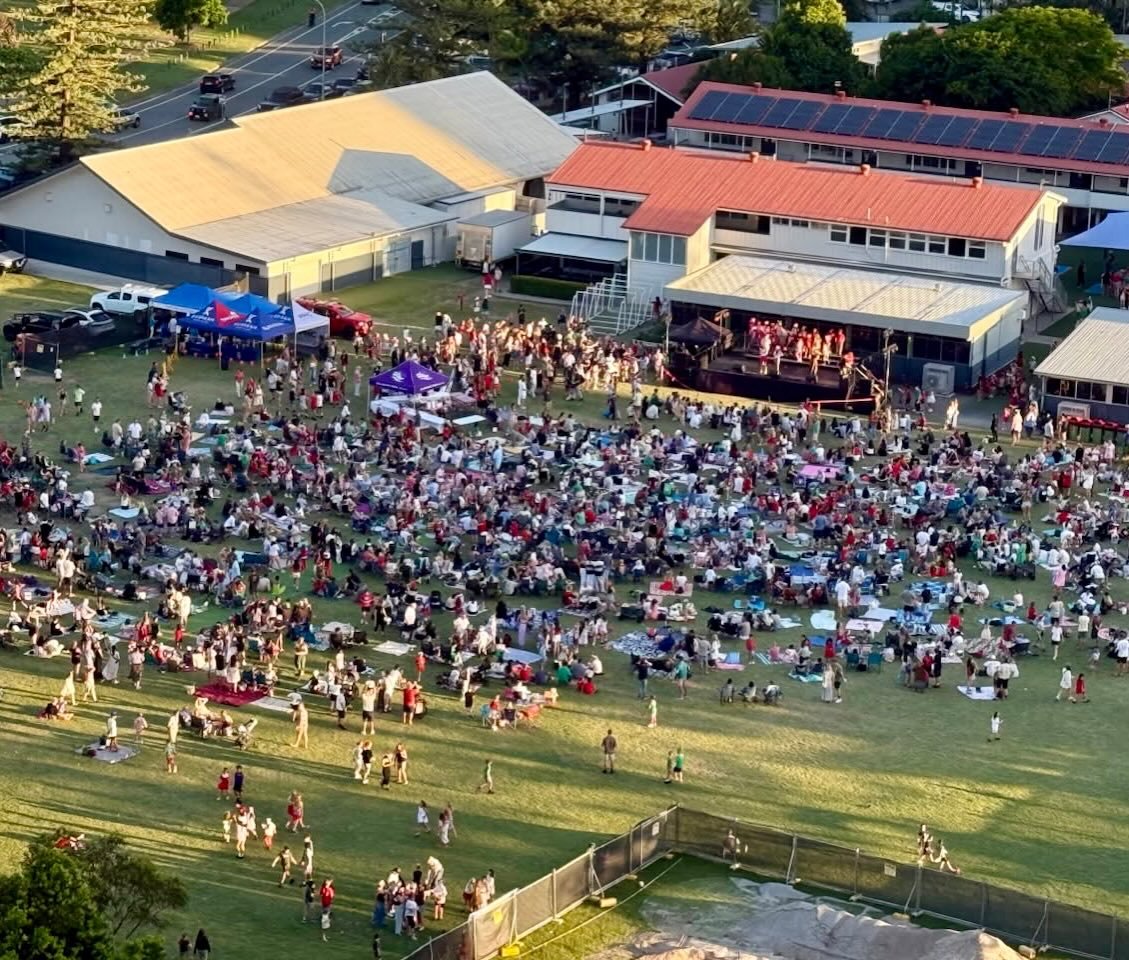 What a turnout! 🎄✨
A huge thank you to everyone who came along and supported the 2025 Broadbeach State School P&amp;C Christmas Carols. The children were absolutely amazing on stage, the Christmas vibes were high, and we hope you all loved the speci