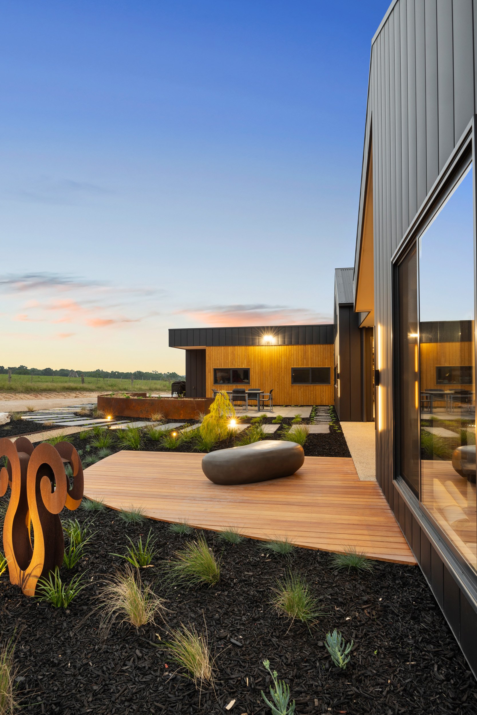2503_DiverseExteriors_SC_7_WEB.jpg