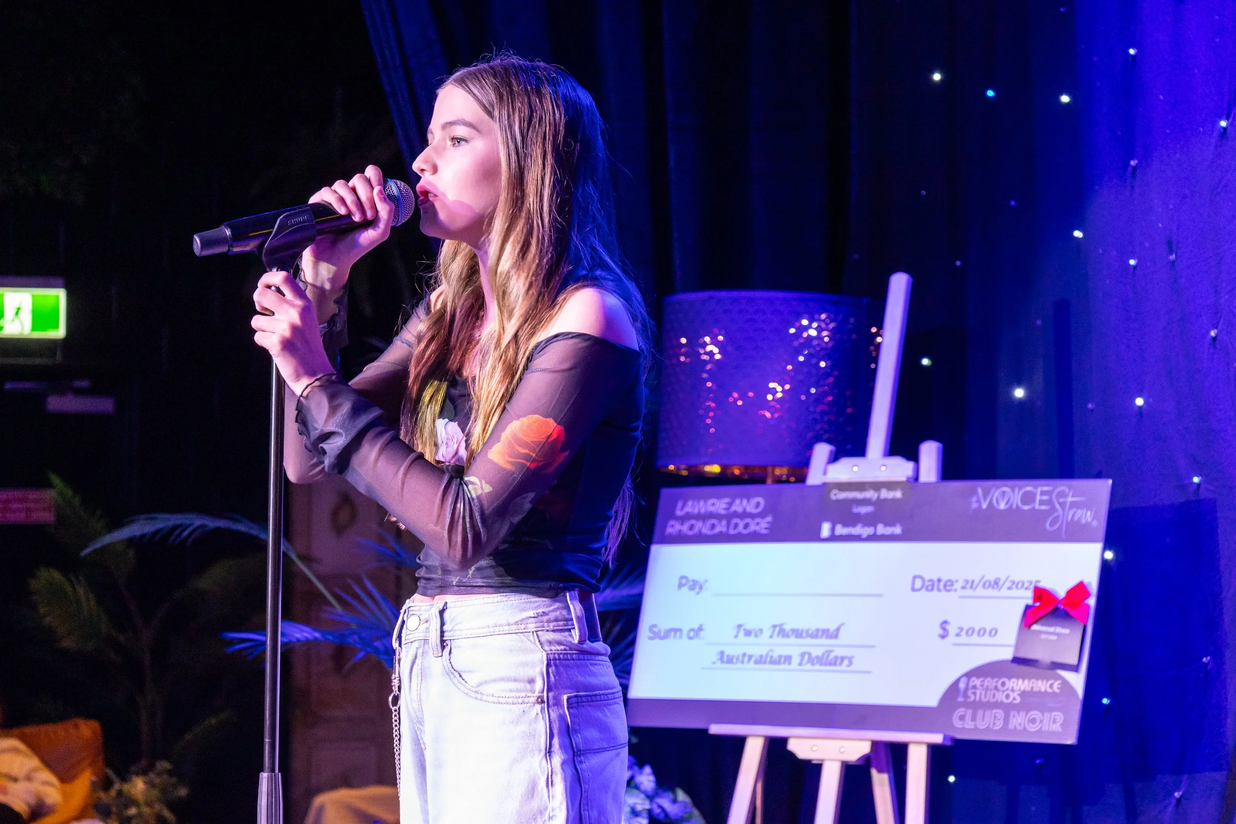 Rise Up 2025 Winner Hannah Buckle Performs "I see the light" from Tangled.