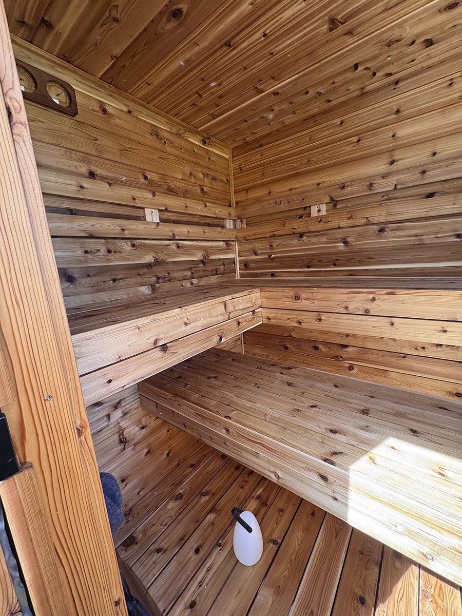 BackyardSauna2.jpg