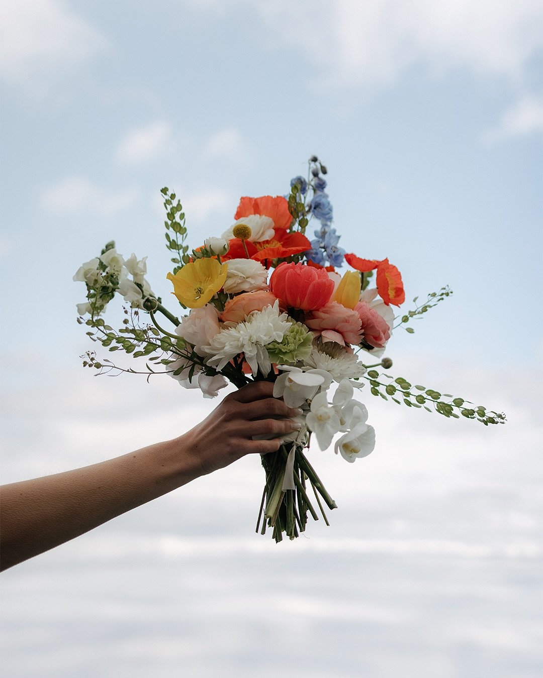 &amp;&amp;&amp; cheers to the bridal party!!! 🥂🦢💍🌦️🌿

@sarah_brickwell @brickwell