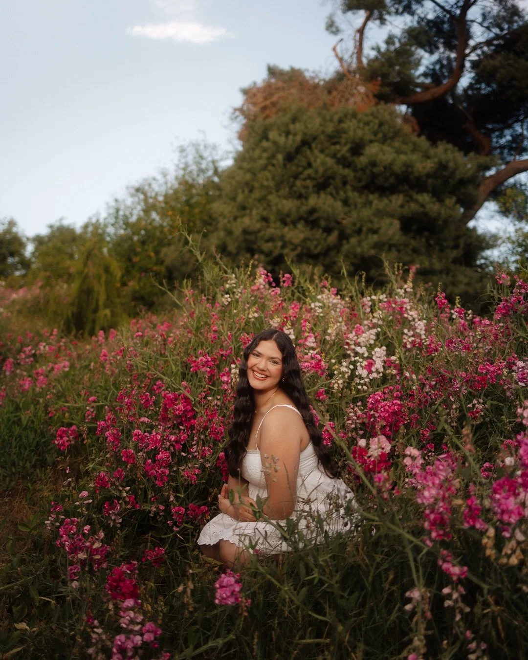 floral season needs to come sooner!!!!!!!! reminiscing with @samantha.taylor2008 🌳🧞&zwj;♀️🌷🍧🍉
-
-
-
#seattlephotographer #classof2026 #seniorphotos #seniorpictures #seniorsunday