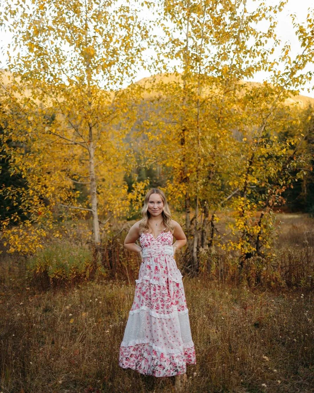 what your fall location combo could look like !! @meganmchugh_ had the perfect pick! 🍂🌥️🏔️🐠🪾
-
-
-
#seattlephotographer #classof2026 #seniorphotoshoot #seniorpictures #seniorsunday