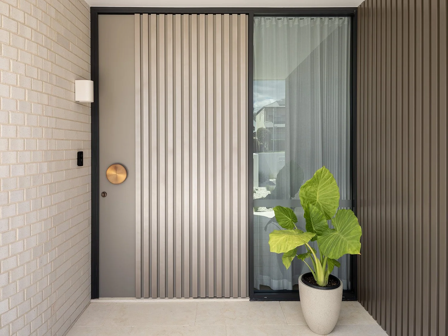 02_Internals_001 copy.jpg