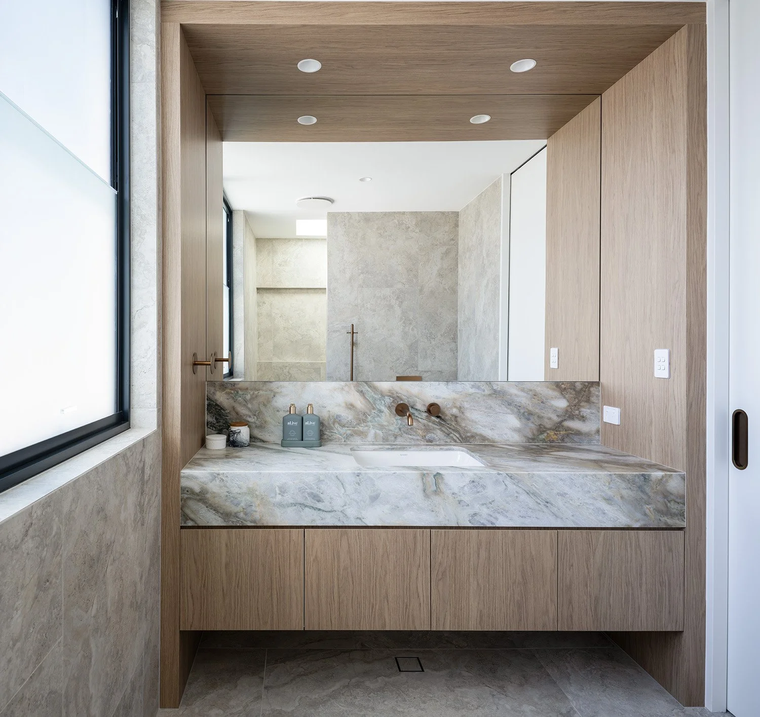 02_Internals_111 copy.jpg