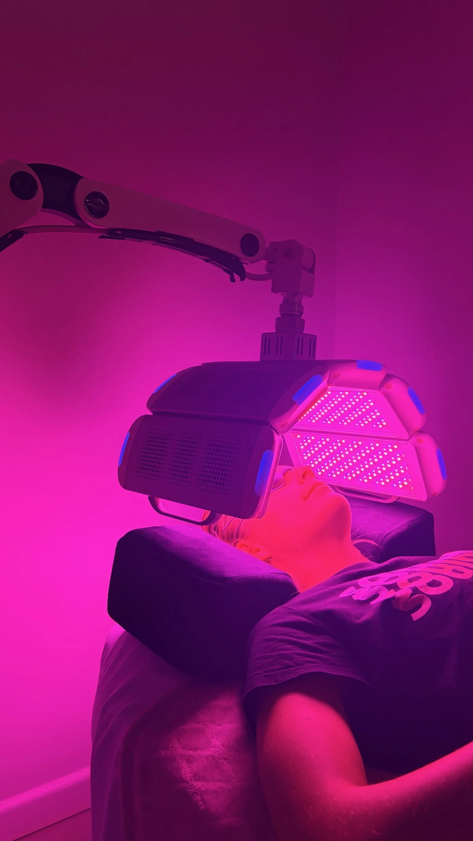 🎉 Birthday Sale: 3 for 2 • LED Light Therapy (save 33%)