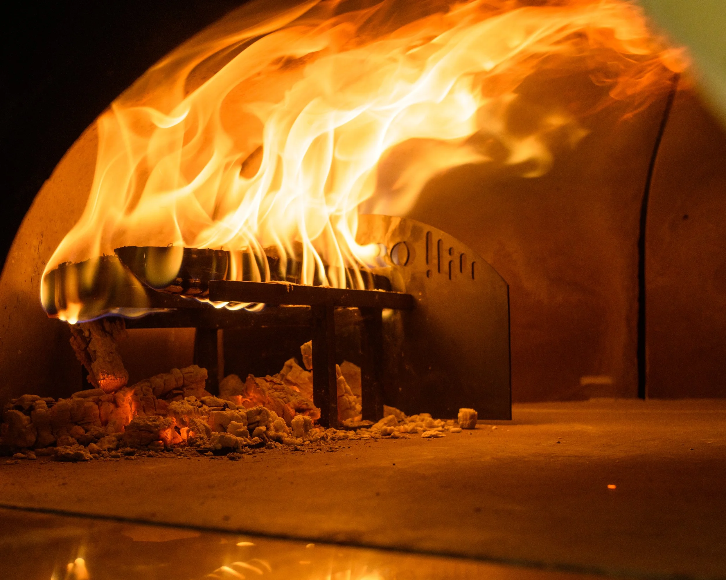 wood fire pizza craft cocktails party