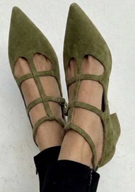 Example outfit Sage lace up pointed toe block heels