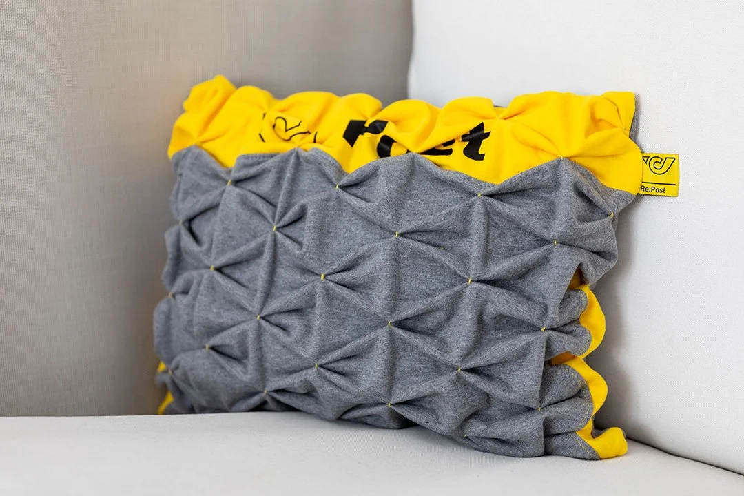 Lisa_Klingersberger_Design_Fold_Studio_PostPillow02.jpg