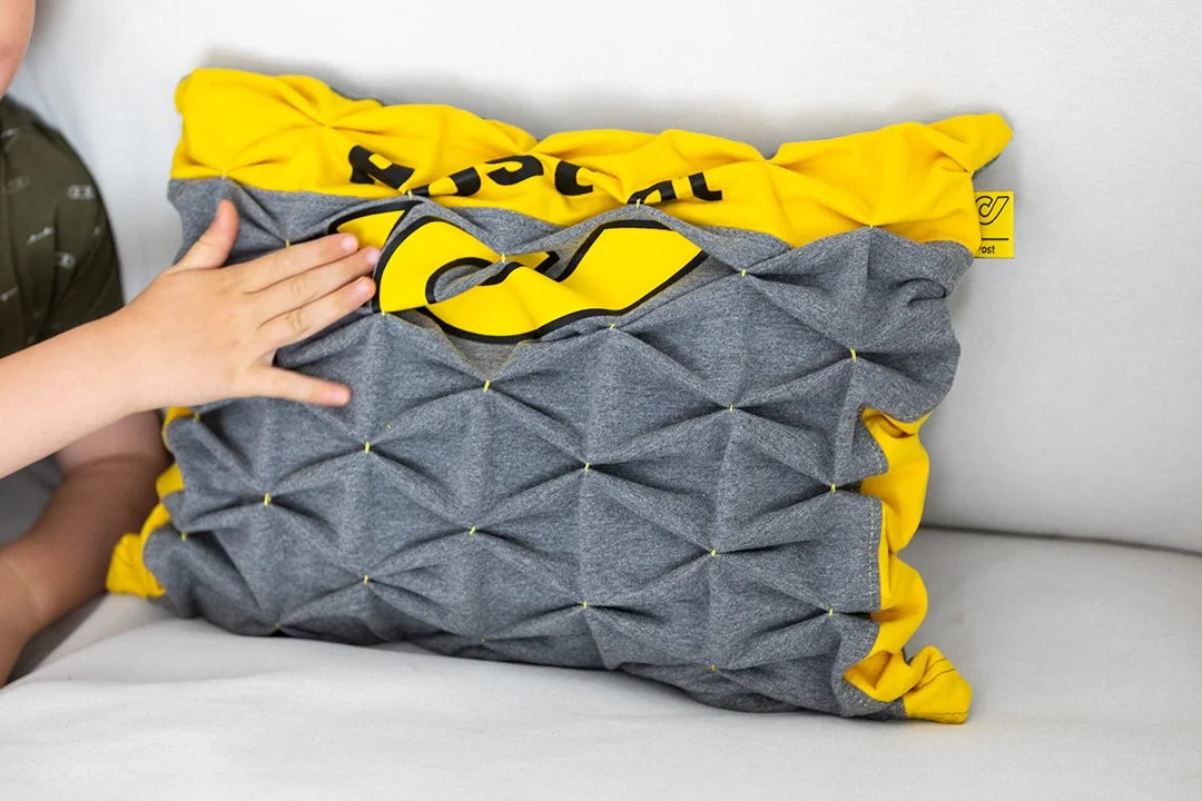 Lisa_Klingersberger_Design_Fold_Studio_PostPillow05.jpg