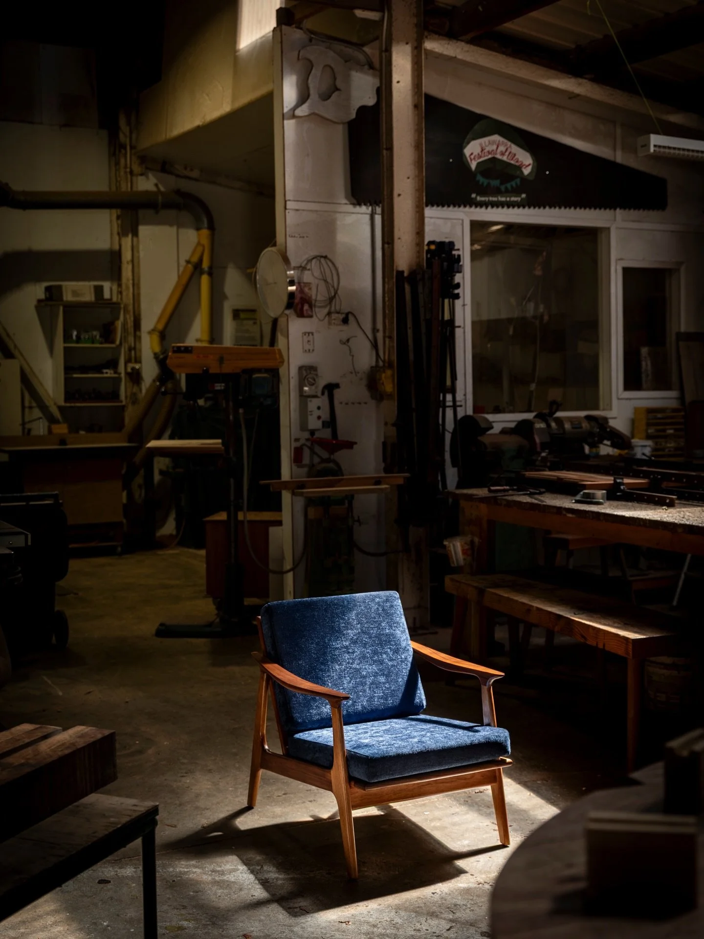 Something a little different to the usual&hellip; @illawarra_woodwork_school asked me to capture some lifestyle shots of their classes in action, along with some still-lifes of their mid-century furniture, which you can make as part of their mid-cent