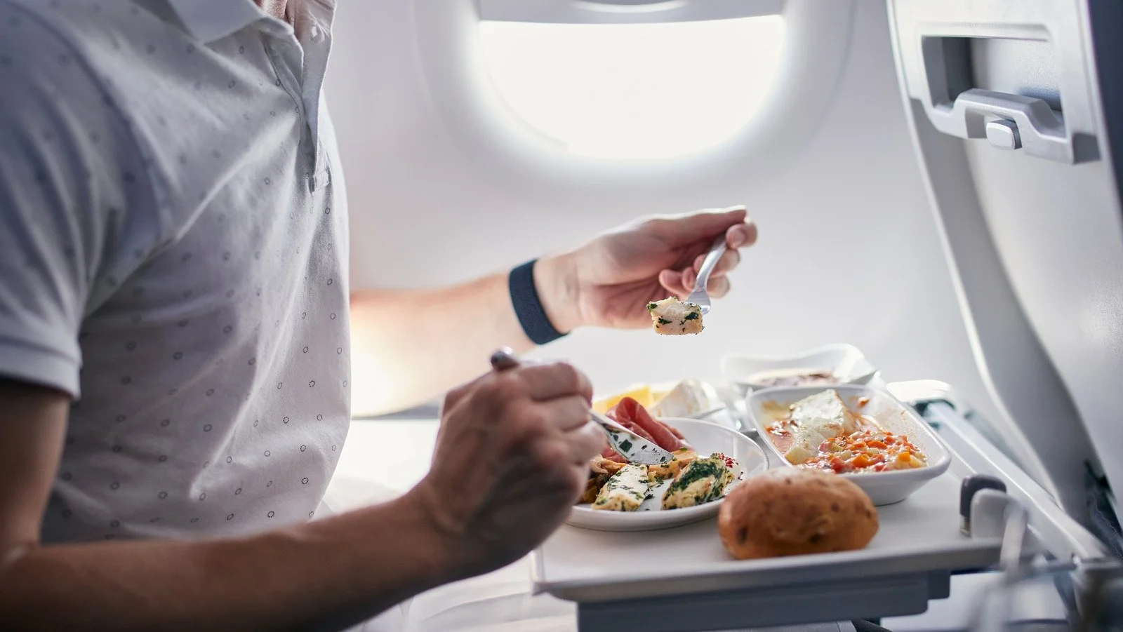 How To Eat Well When Travelling 