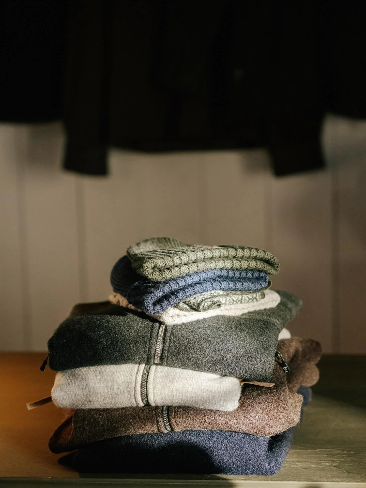 &Auml;nnu en h&auml;ndelserik vecka! P&aring; onsdag &auml;r det dags f&ouml;r decembers Kumlarunda! 
V&auml;lkomna runt till v&aring;ra butiker och verkst&auml;der, &ouml;ppet 15-18. Ett perfekt tillf&auml;lle att ordna med lite mer unika julklappar