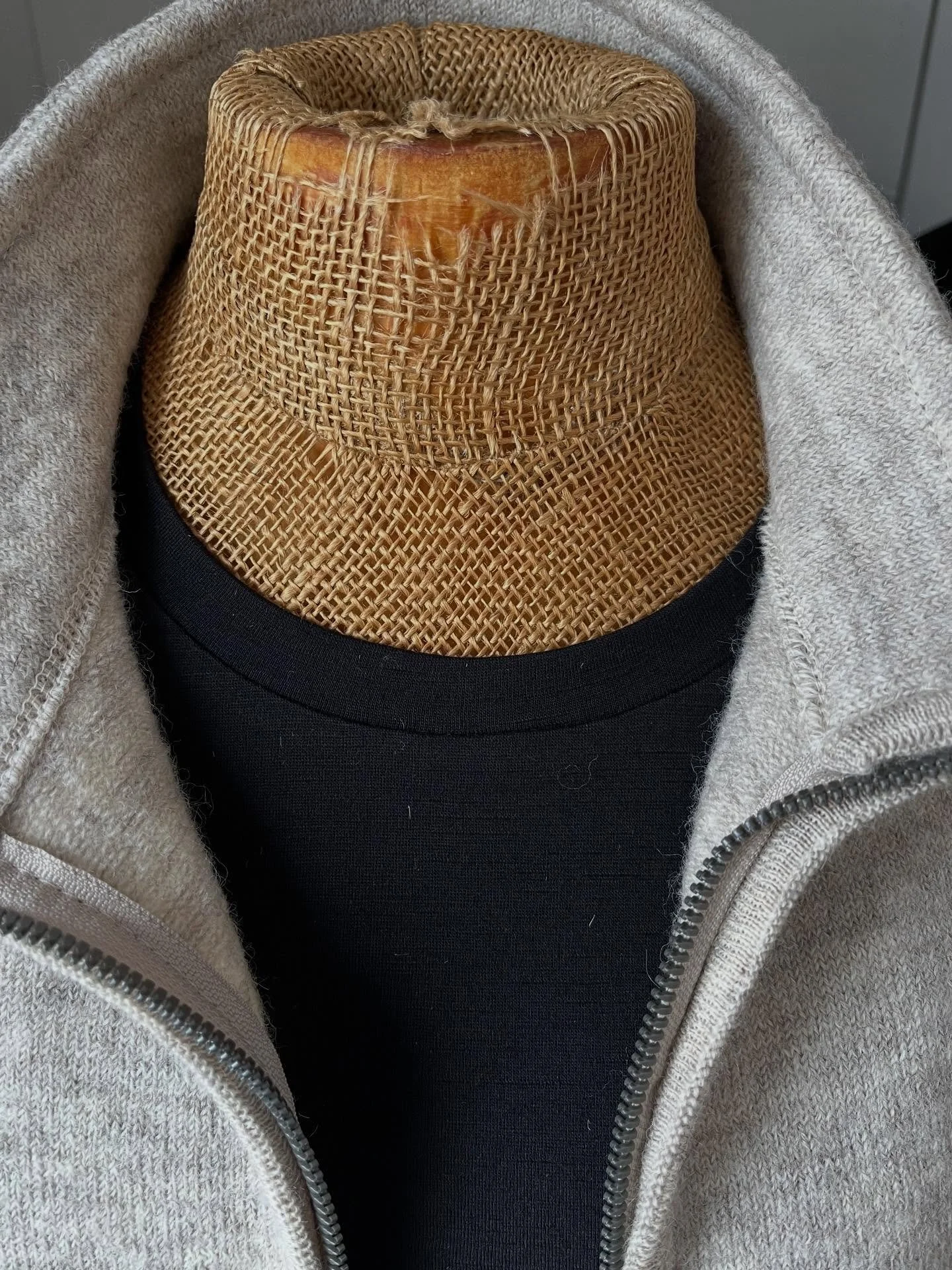 Gott Sk&ouml;nt Nytt 2026!! 

Det finns ett ullplagg som &auml;r s&aring; naturligt f&ouml;r mig att jag n&auml;stan gl&ouml;mmer att skriva om det. Undertr&ouml;ja, lager ett, T-shirt, underst&auml;ll, kalla det vad du vill men p&aring; mig &aring;k