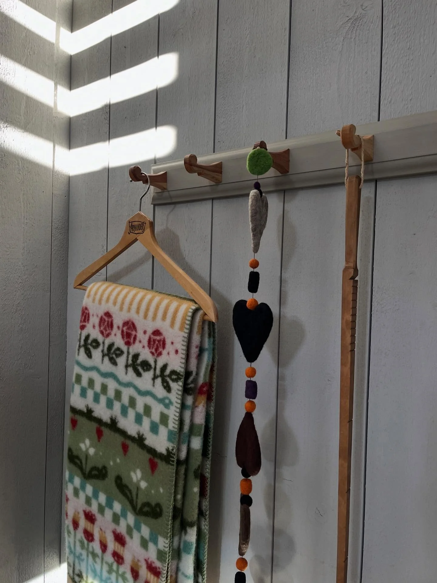 Lite ljusare tider 💛 det &auml;r sk&ouml;nt!

Obs!
Under vecka 3 blir det &auml;ndringar i &ouml;ppettiderna 
Onsdag 15-18, med Pysselonsdag 
Torsdag 15-18
Fredag ST&Auml;NGT
L&ouml;rdag 10-13

Nu har jag st&ouml;rre m&ouml;jlighet att &ouml;ppna an