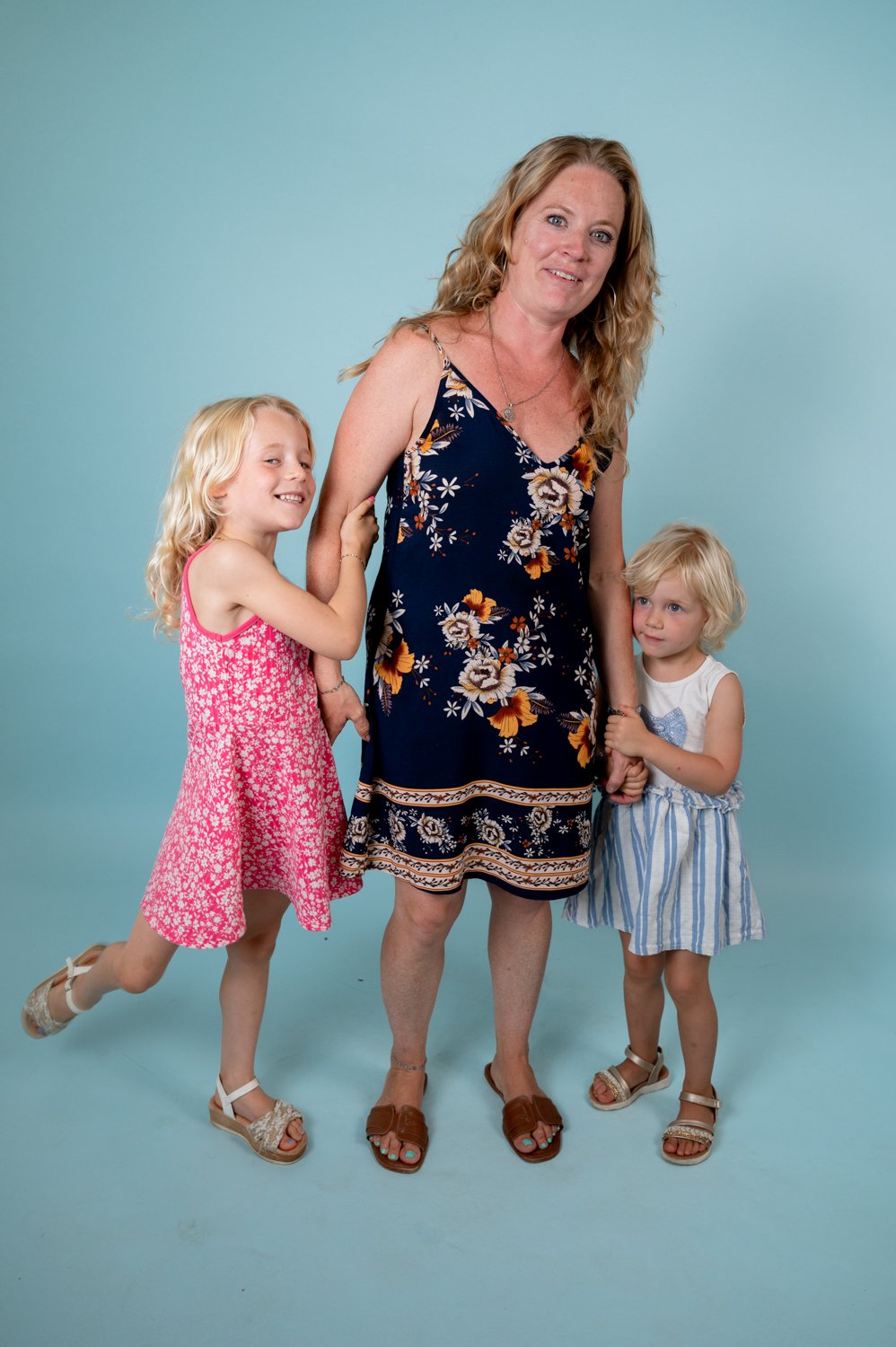 Libby Weijdom + kids.jpg