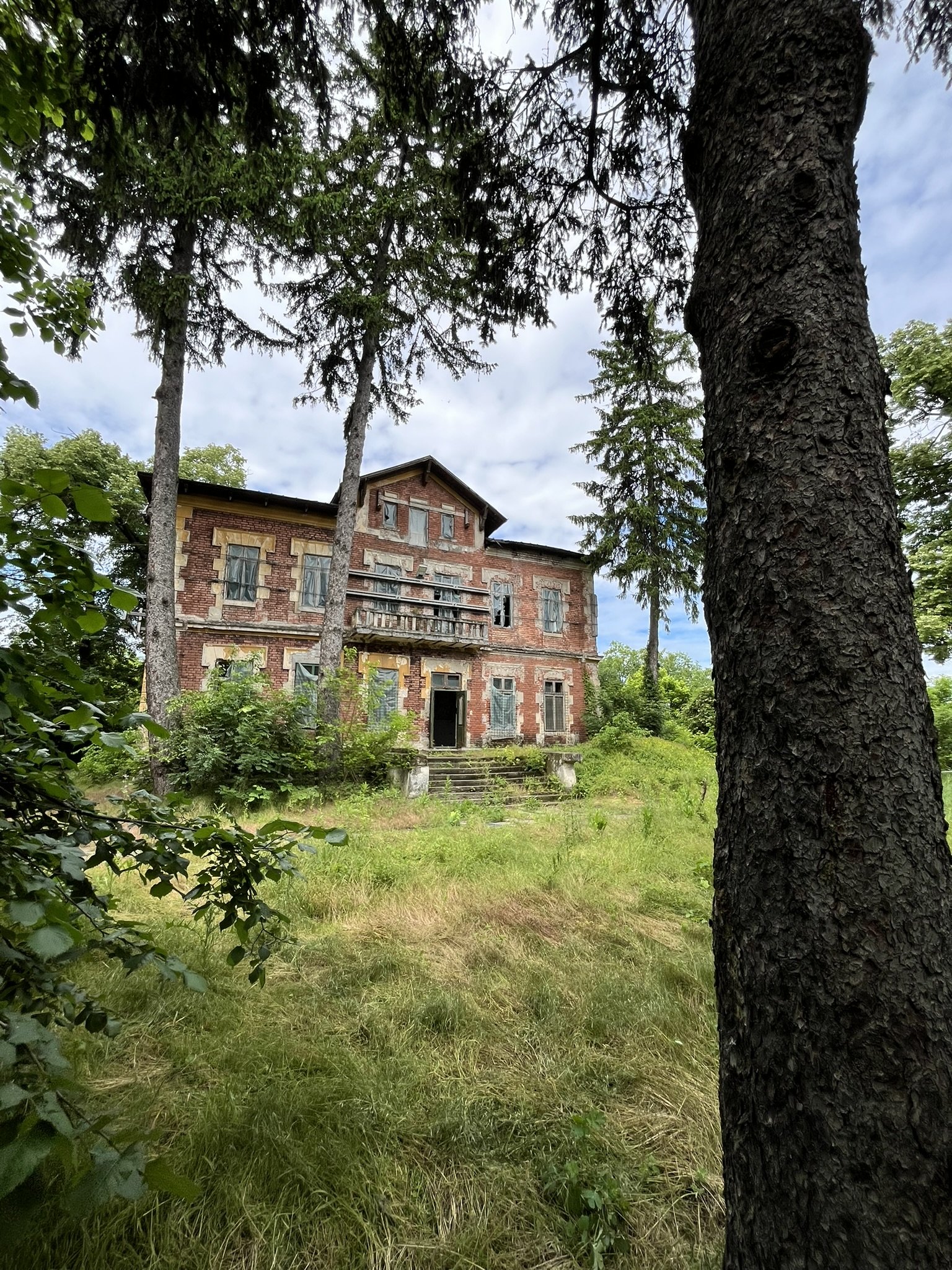 The Otetelesanu Mansion Historic Garden | Gradinari | Ilfov